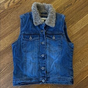 Wrangler outerwear Denim Vest Sherpa Collar Sherpa lined Western Cowboy size XS